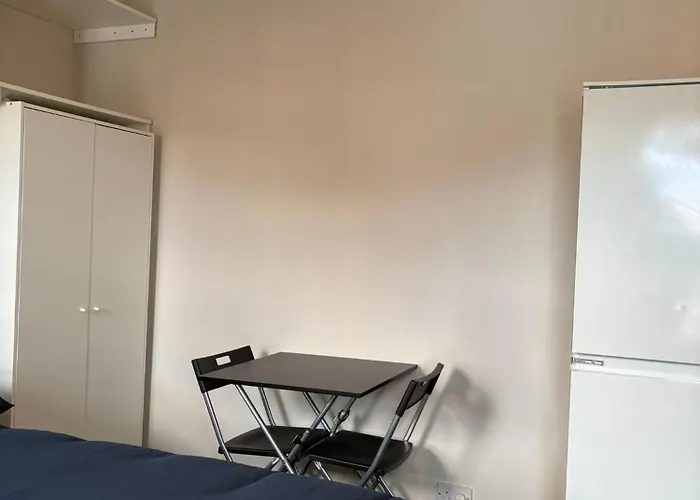 Konukevi Superb Triple Near Croke Park - 1 *