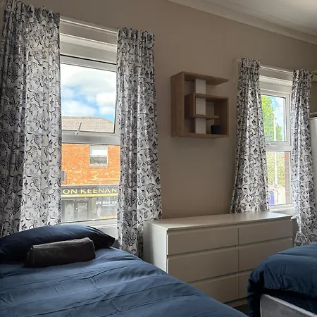 Superb Triple Near Croke Park - 1 Pensjonat Dublin