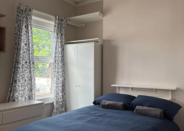 Superb Triple Near Croke Park - 1 Gæstehus *