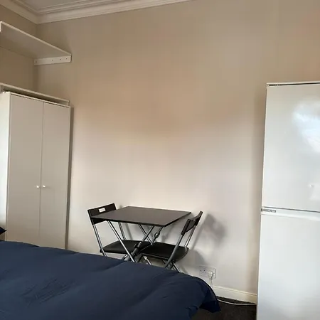 Pensión Superb Triple Near Croke Park - 1 *